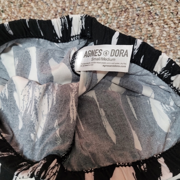 Leggings - Picture 2 of 2